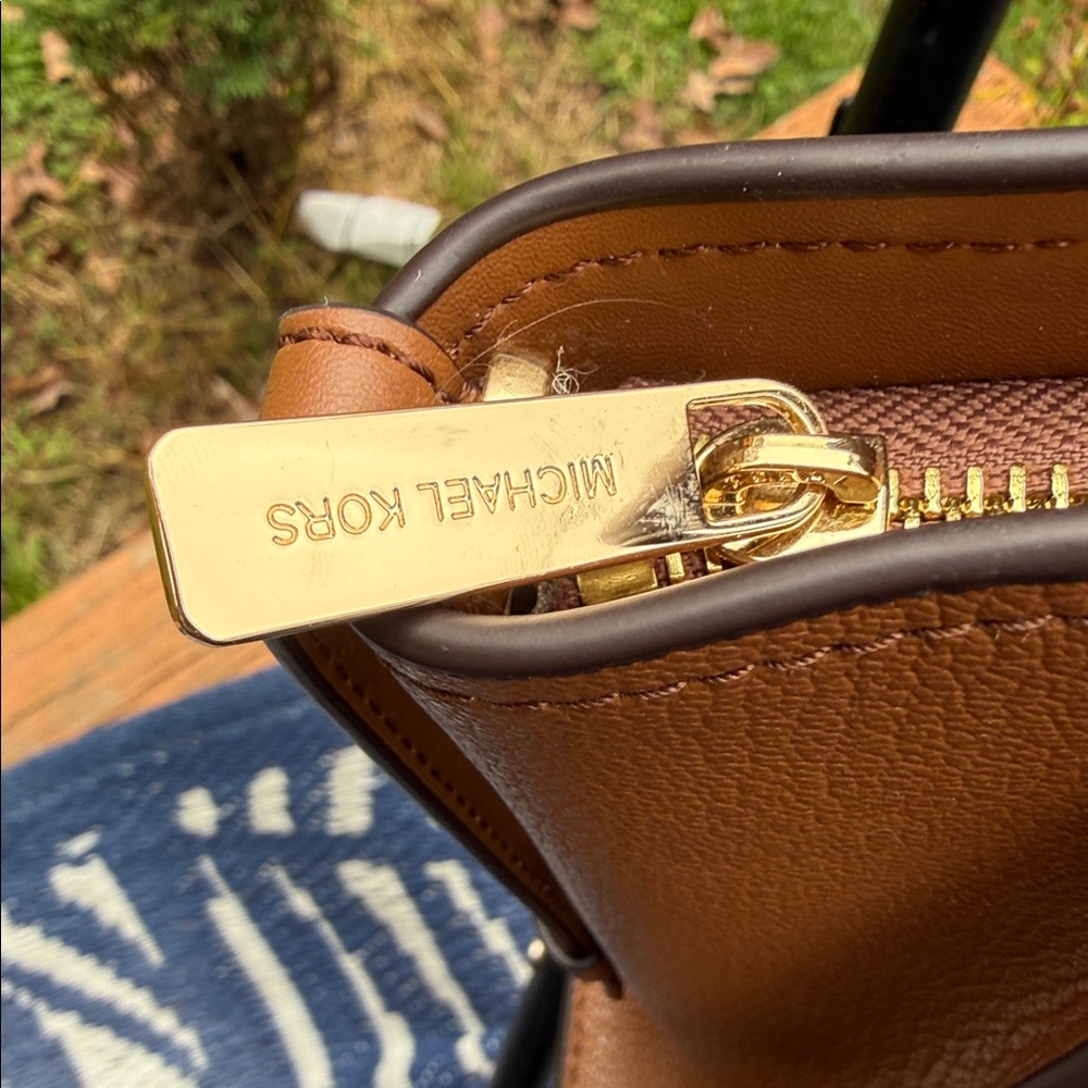 Michael Kors Brown Avril SM TZ Satchel - Picture 5 of 10
